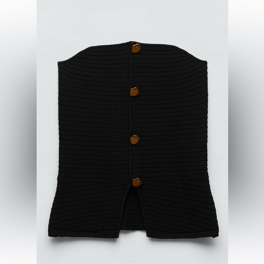 zara gold button knit top